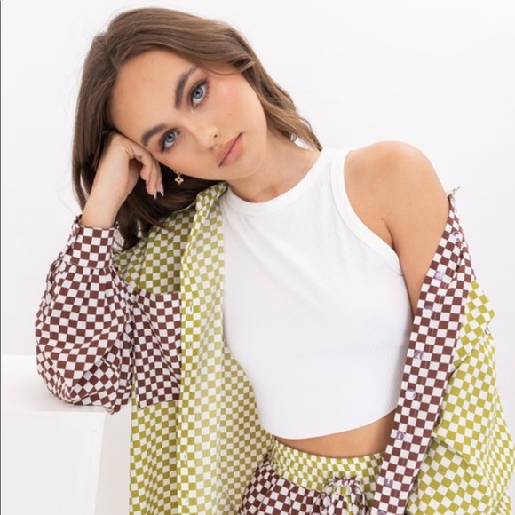 WHITE RACERBACK CROP TOP 🤍 - Picture 4 of 6